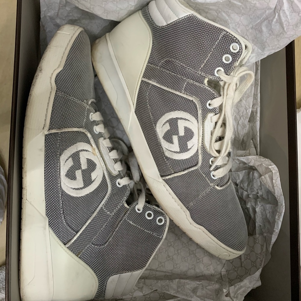 Gucci sneakers 16’ vintage